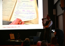 Dr Mariusz Klarecki w Domu Spotkań z Historią 3