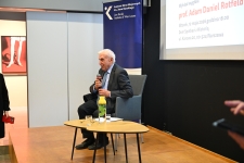 Prof. Rotfeld 6