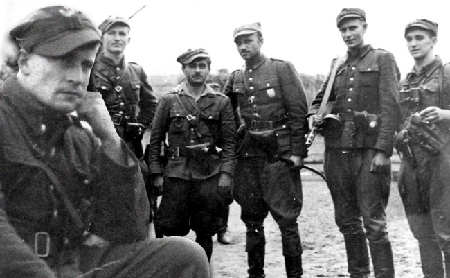 Przedstawiciele Polskiego Podziemia Niepodległościowego z oddziału majora Zygmunta Szędzielarz "Łupaszka" - widoczny jako druga osoba od prawej strony.