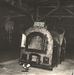 Piec krematoryjny w dawnym niemieckim obozie koncentracyjnym na Majdanku