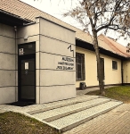 Wejście do Muzeum Martrologii &quot;Pod Zegarem&quot; w Lublinie, byłego aresztu Gestapo