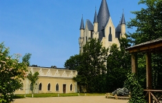 Zamek w Nowomalinie 2